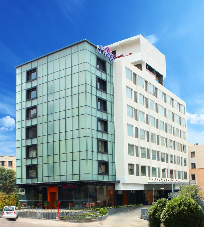 Hotel Fidalgo Pune Exteriör bild
