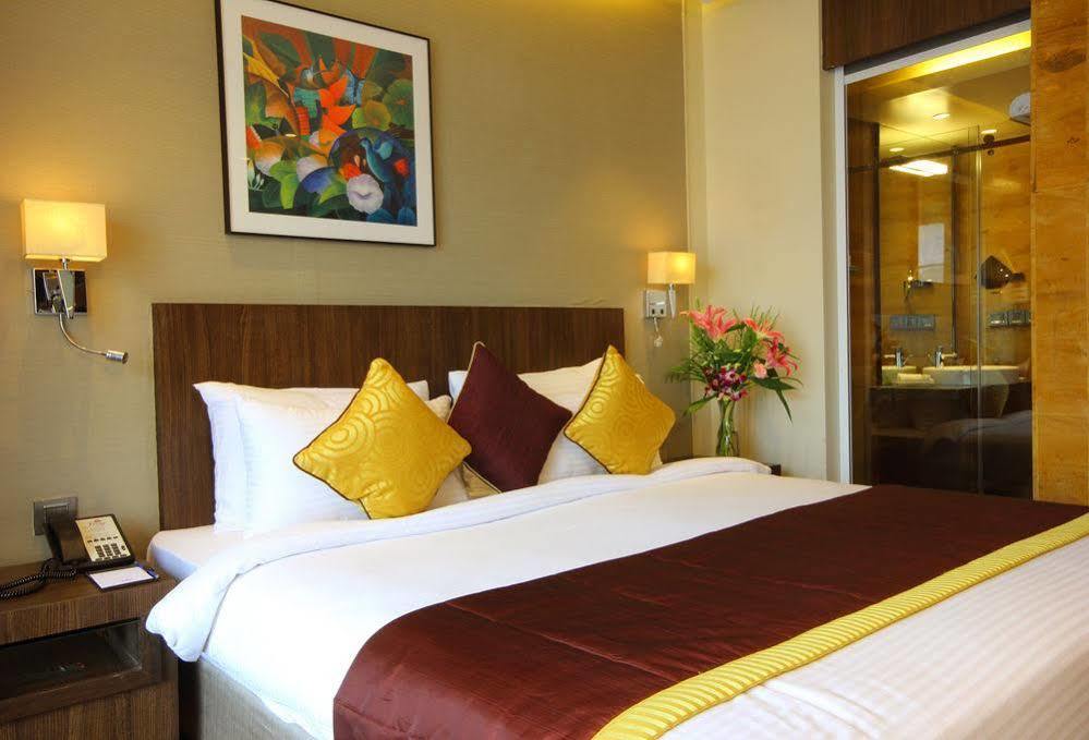 Hotel Fidalgo Pune Exteriör bild