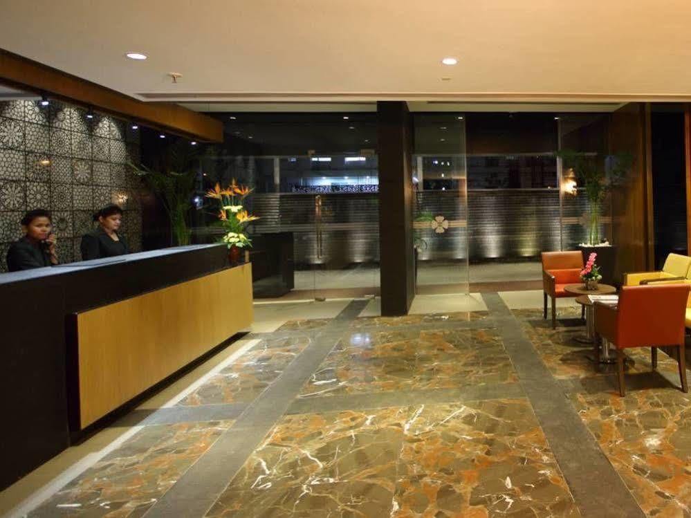 Hotel Fidalgo Pune Exteriör bild